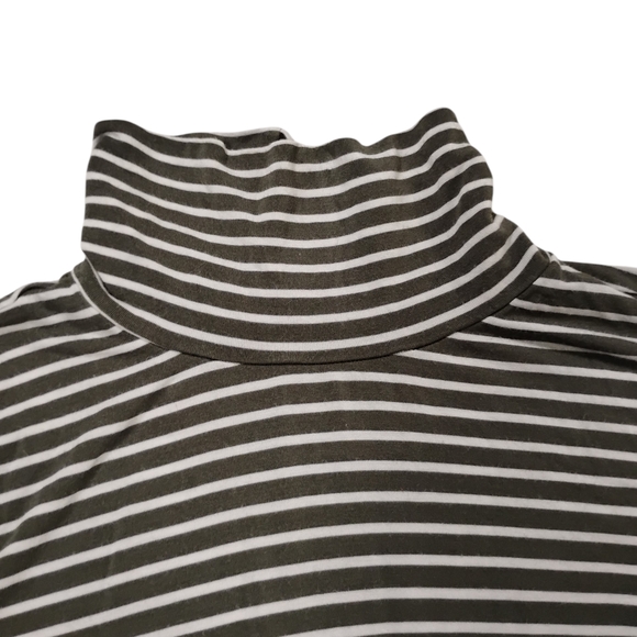 American Eagle Soft And Sexy Cotton Turtleneck Green And White Stripes - Picture 4 of 7